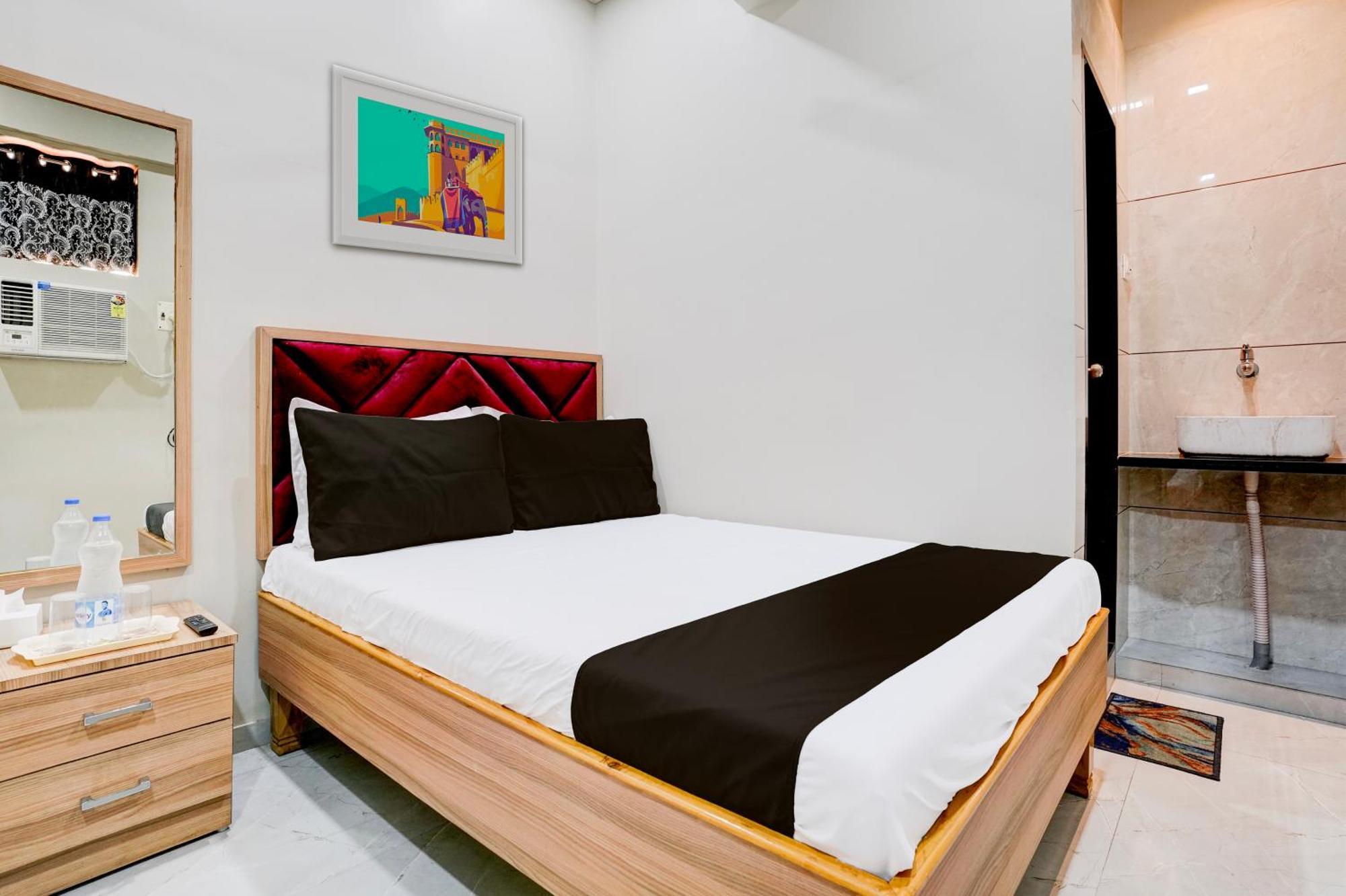 Super Hotel O Divine Fine Dine Lodging And Boarding Kalyan Bagian luar foto
