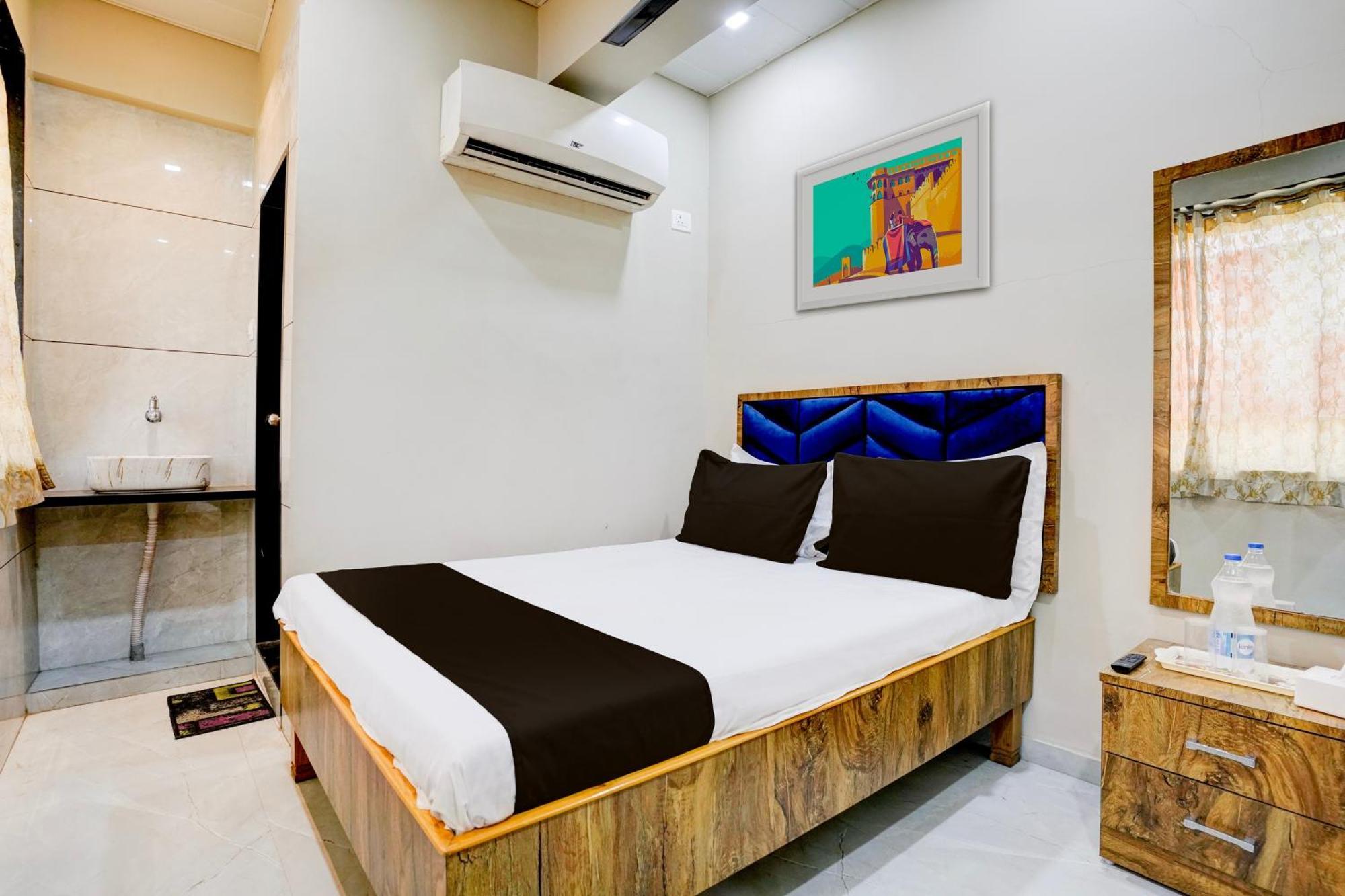 Super Hotel O Divine Fine Dine Lodging And Boarding Kalyan Bagian luar foto