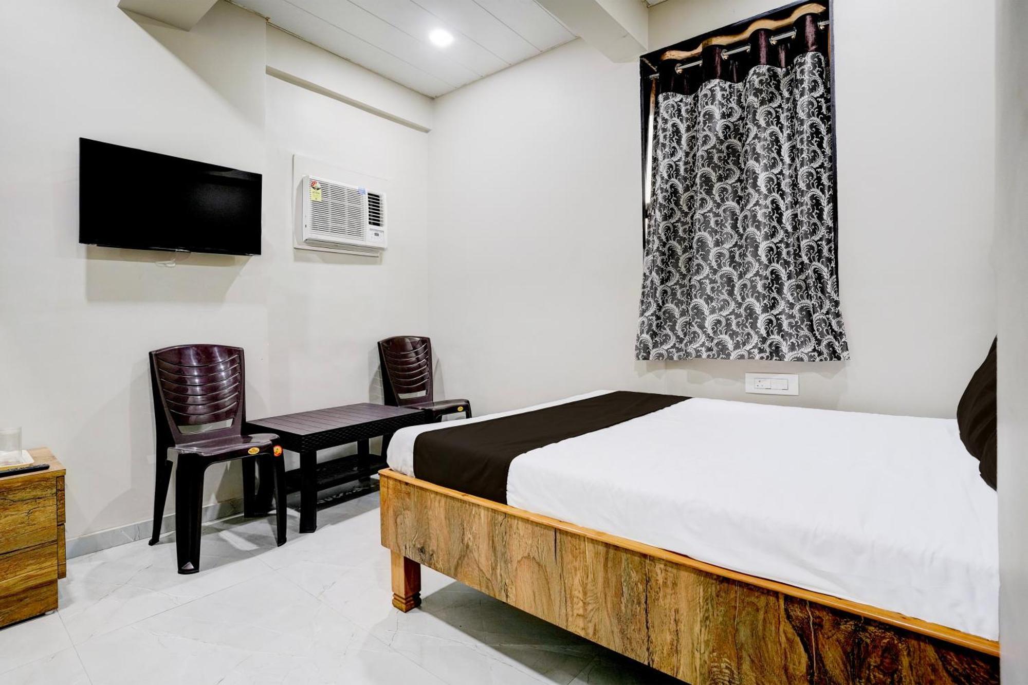 Super Hotel O Divine Fine Dine Lodging And Boarding Kalyan Bagian luar foto