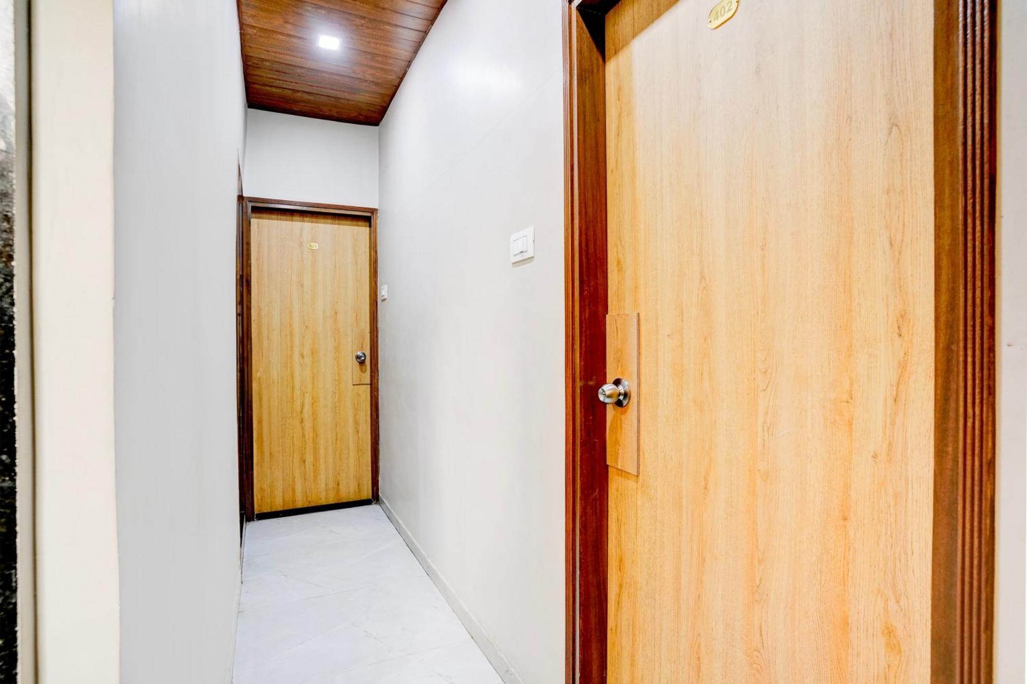 Super Hotel O Divine Fine Dine Lodging And Boarding Kalyan Bagian luar foto